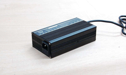 <b>磷酸铁花季传媒官方入口网站池和铅酸电池的充电方式有什么不同之处？</b>