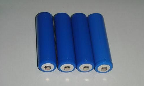 <b>钴酸锂18650花季传媒官方入口网站池与磷酸铁锂18650花季传媒官方入口网站池参数</b>