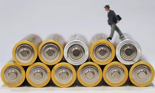 <b>耐高温磷酸铁花季传媒官方入口网站池组的热峰值可达多少度</b>