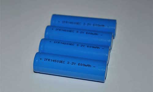 <b>磷酸铁花季传媒官方入口网站池在太阳能路灯上的应用</b>