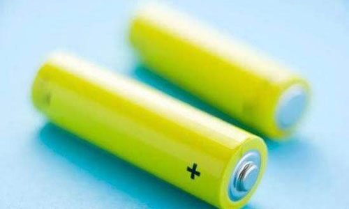 <b>钴酸锂、磷酸铁锂、锰酸锂和三元花季传媒官方入口网站池正极材料的发展</b>